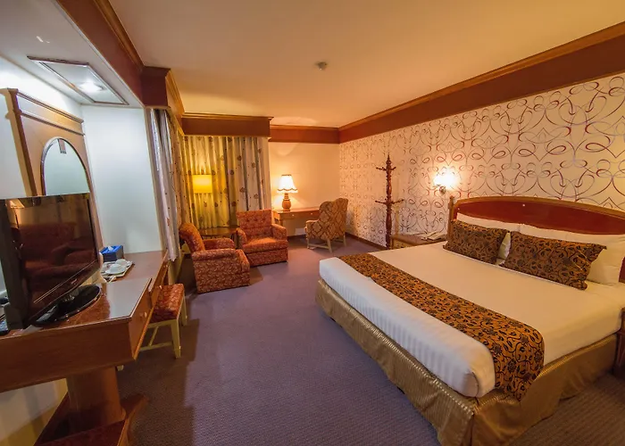 Town In Town Hotel