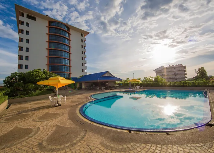 Town In Town 5*