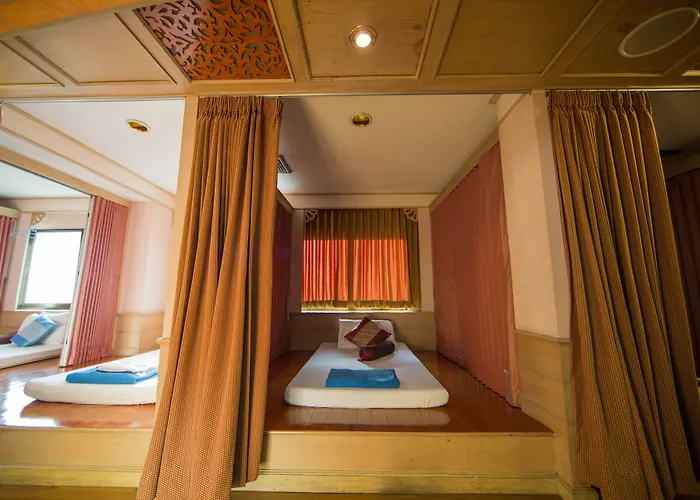 Town In Town Hotel 5*