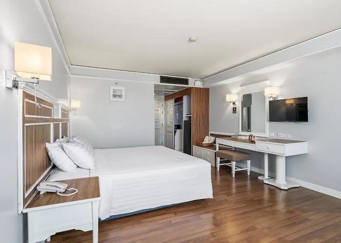 Hotel Town In Town
