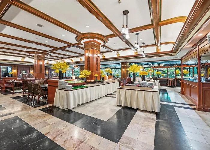 Town In Town Hotel 5*