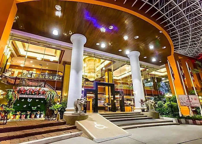 Town In Town Hotel Bangkok